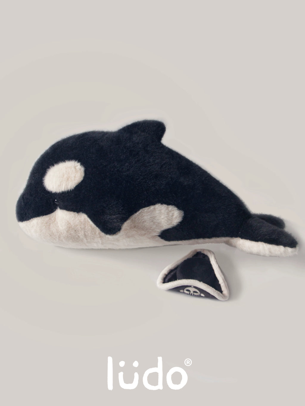 LUDO Orca Magnetic Plush Pillow - image 5